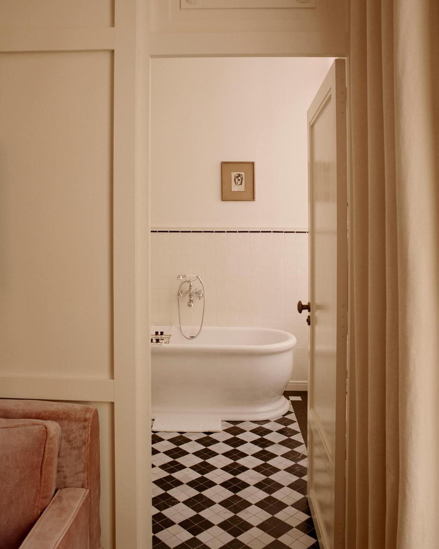 Chateau Voltaire 5* Parijs
